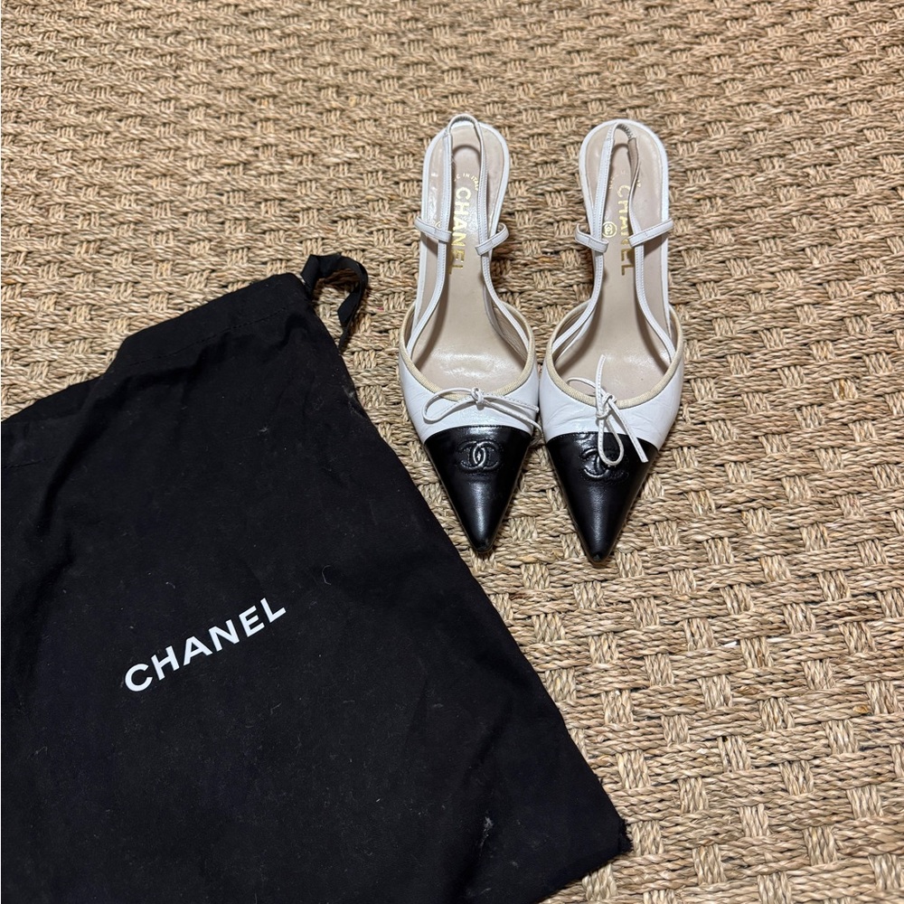Vintage Chanel CC Bow Slingback